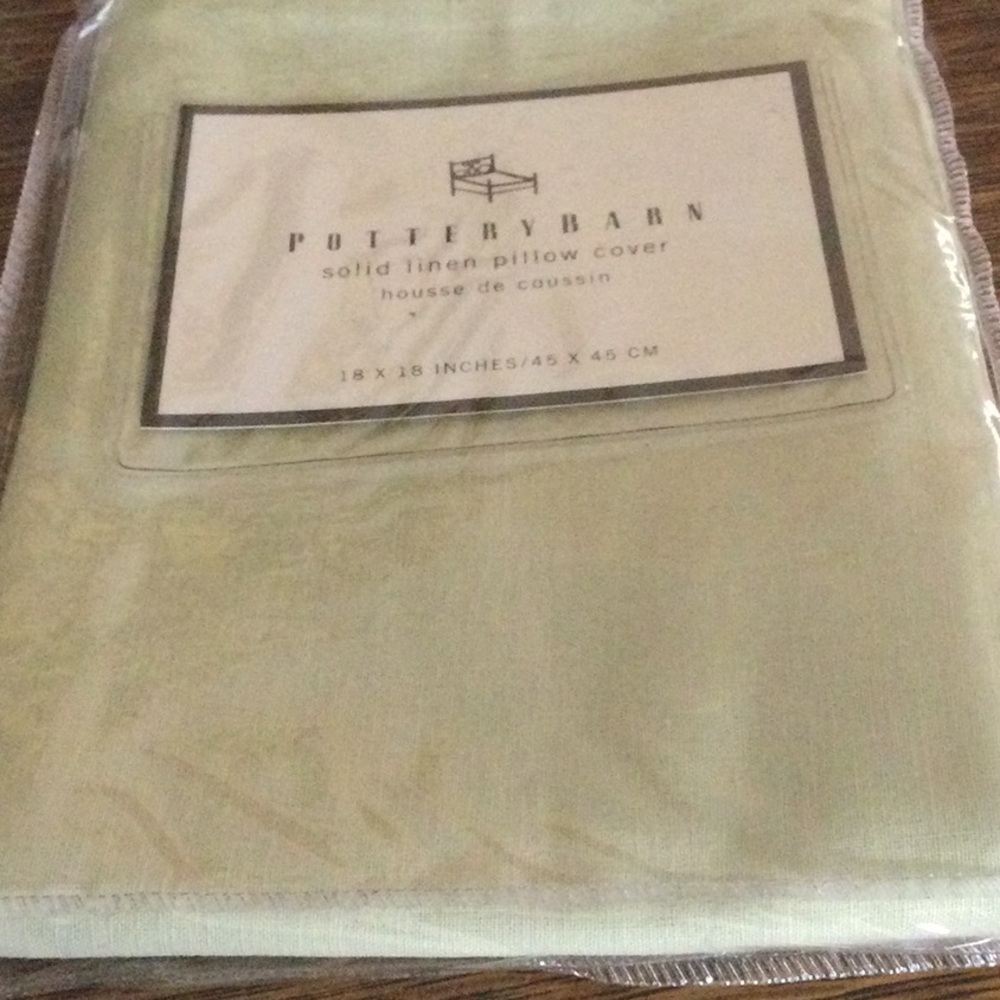 Pillow cover linen 18”x18” light green